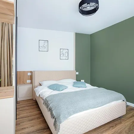 Green M By Onix