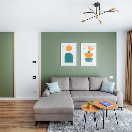 Green M By Onix Apartment